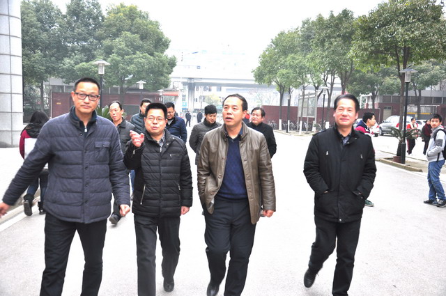 东西湖区教育局钱家明,肖俊元,张锐,张显辉,东西湖区发改委王新刚